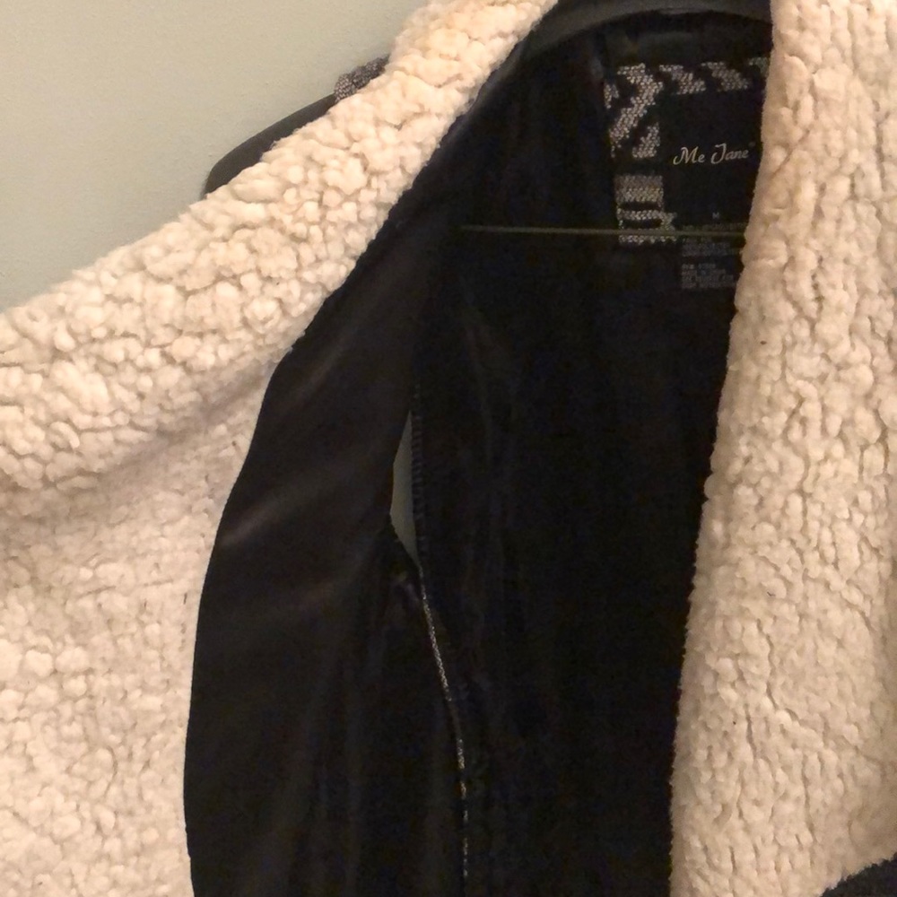 Patterned vest - Picture 4 of 5